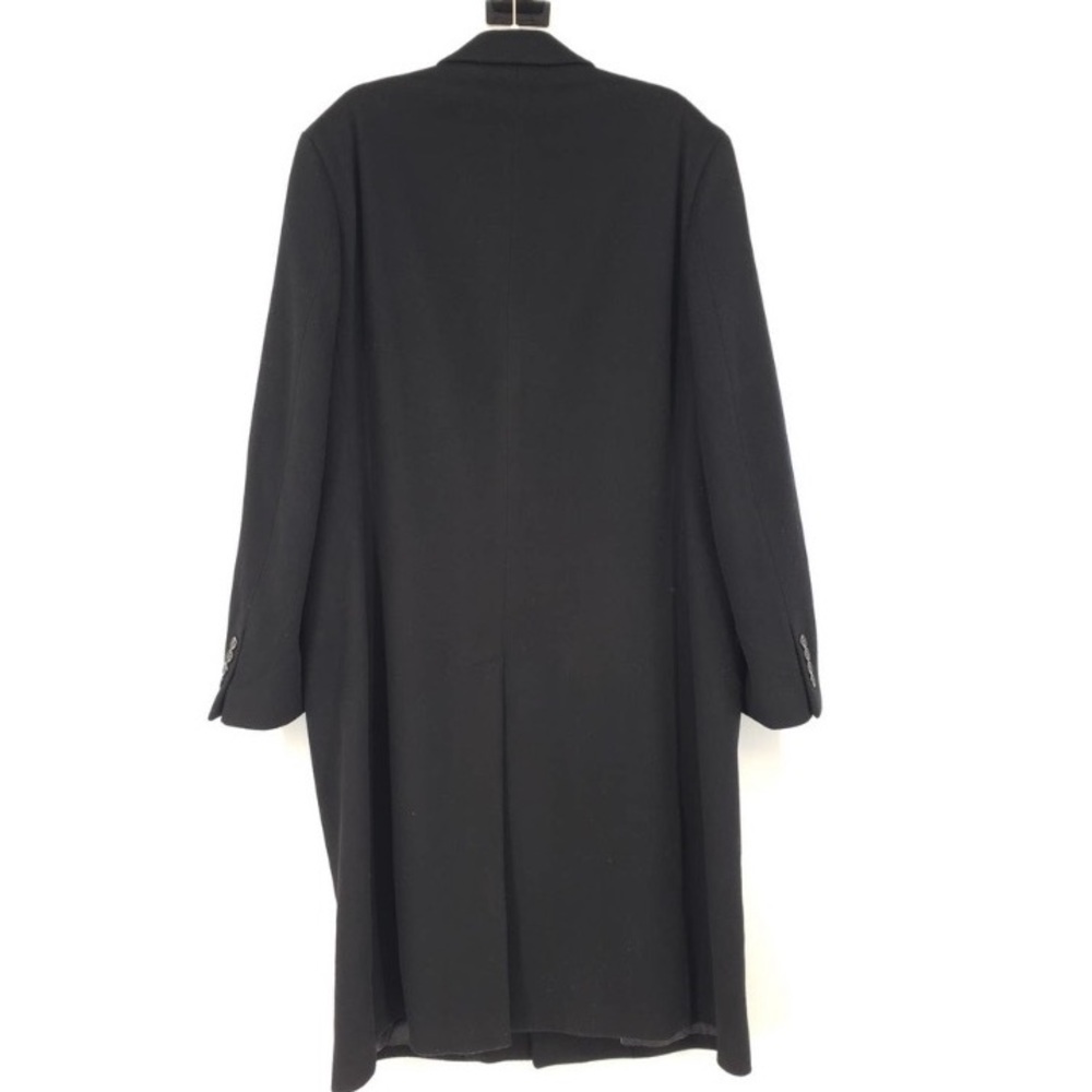 Man’s oversize Ralph Lauren’s coat